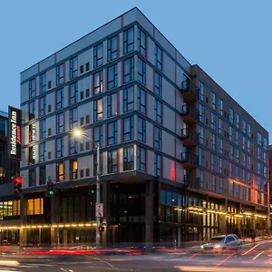 3* Hotel By Marriott District